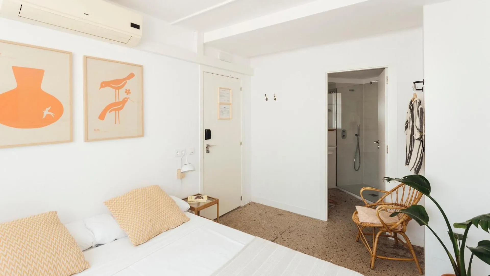 Casa Jam Barcelona Hostel Spain